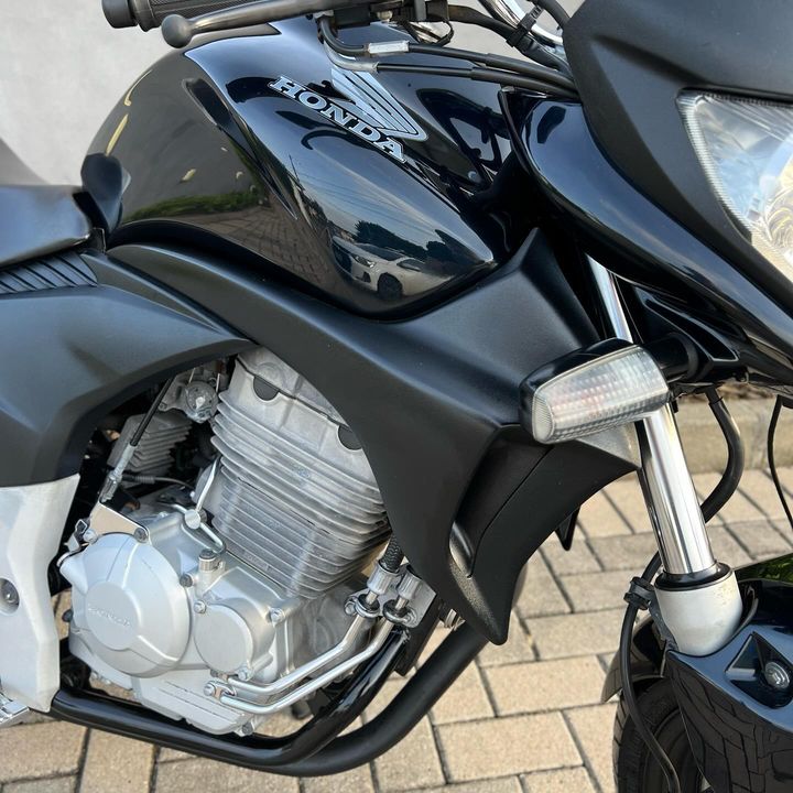 HONDA CB 300R 2012