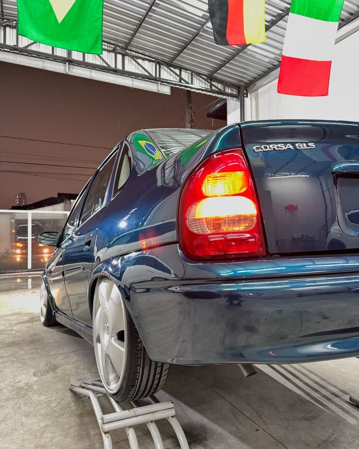 CHEVROLET CORSA SEDAN GLS 1.6 8v 2000