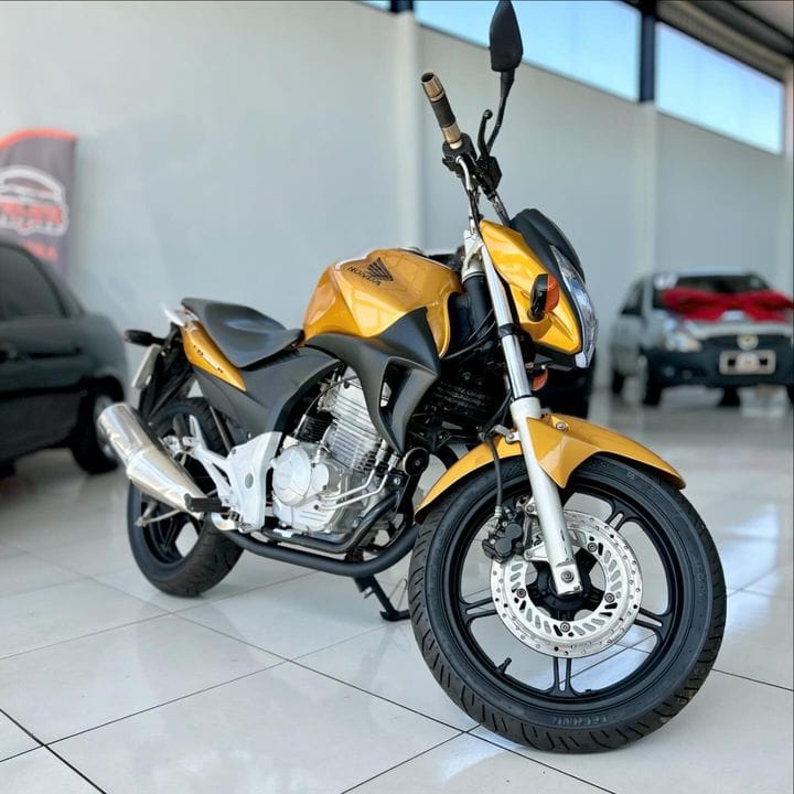 HONDA CB 300R 2010