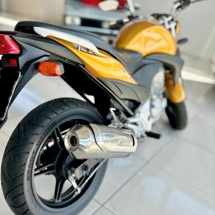 HONDA CB 300R 2010