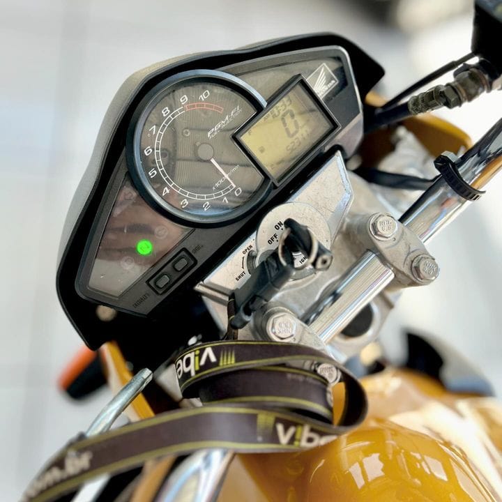 HONDA CB 300R 2010