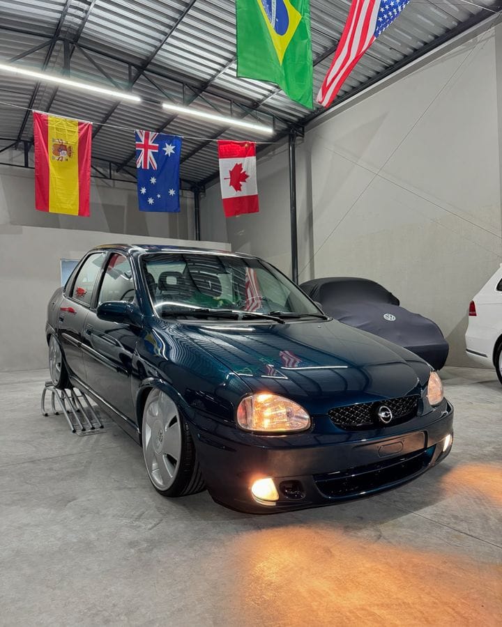 CHEVROLET CORSA SEDAN GLS 1.6 8v 2000