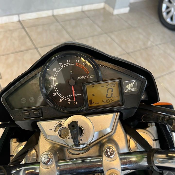 HONDA CB 300R 2012