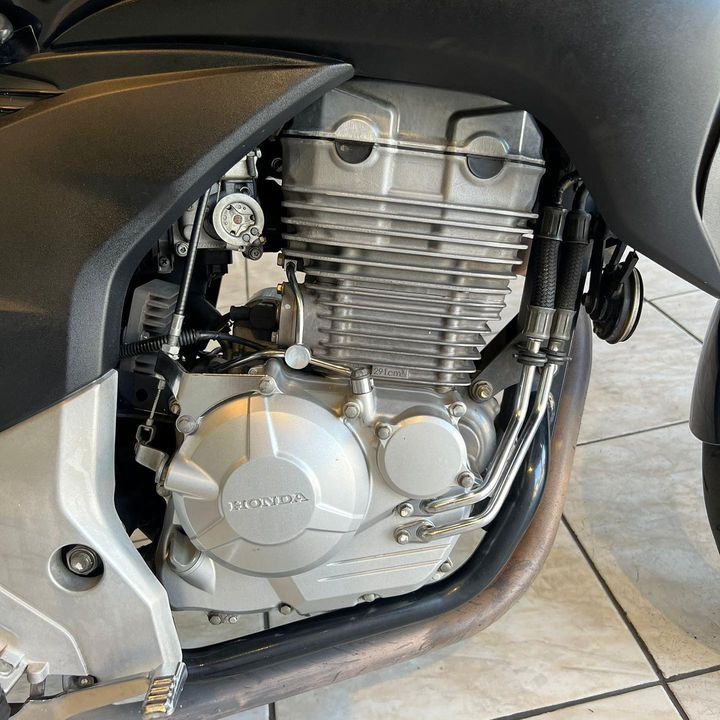 HONDA CB 300R 2012