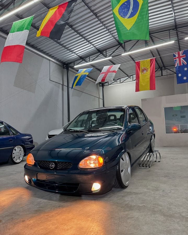 CHEVROLET CORSA SEDAN GLS 1.6 8v 2000