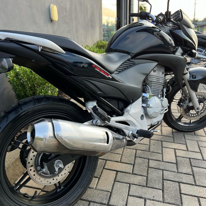 HONDA CB 300R 2012