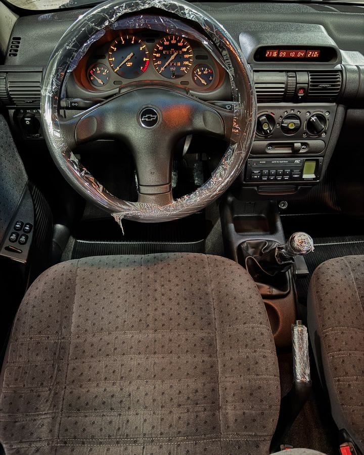 CHEVROLET CORSA SEDAN GLS 1.6 8v 2000