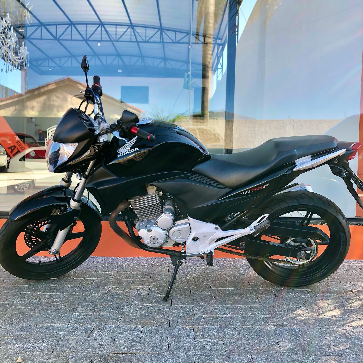 HONDA CB 300R 2011