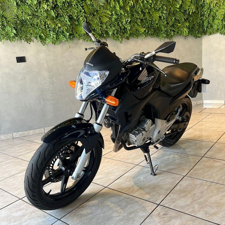 HONDA CB 300R 2012