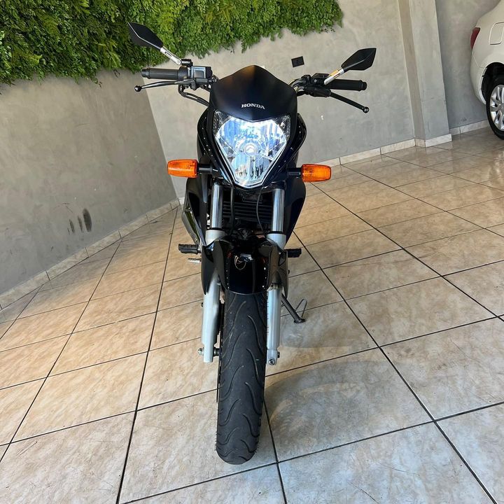 HONDA CB 300R 2012
