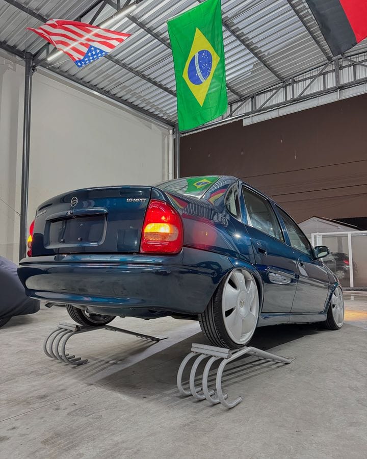 CHEVROLET CORSA SEDAN GLS 1.6 8v 2000