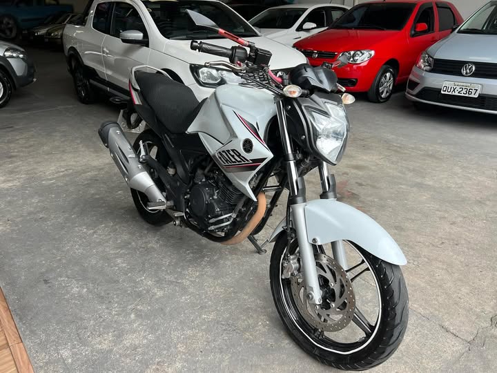 YAMAHA FAZER 250 CC 2015