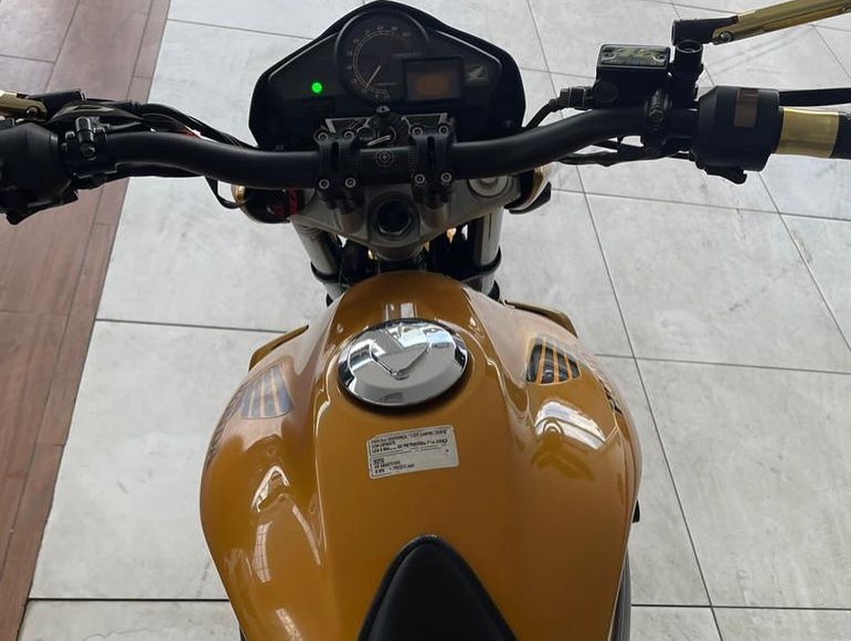 HONDA CB 300R 2011