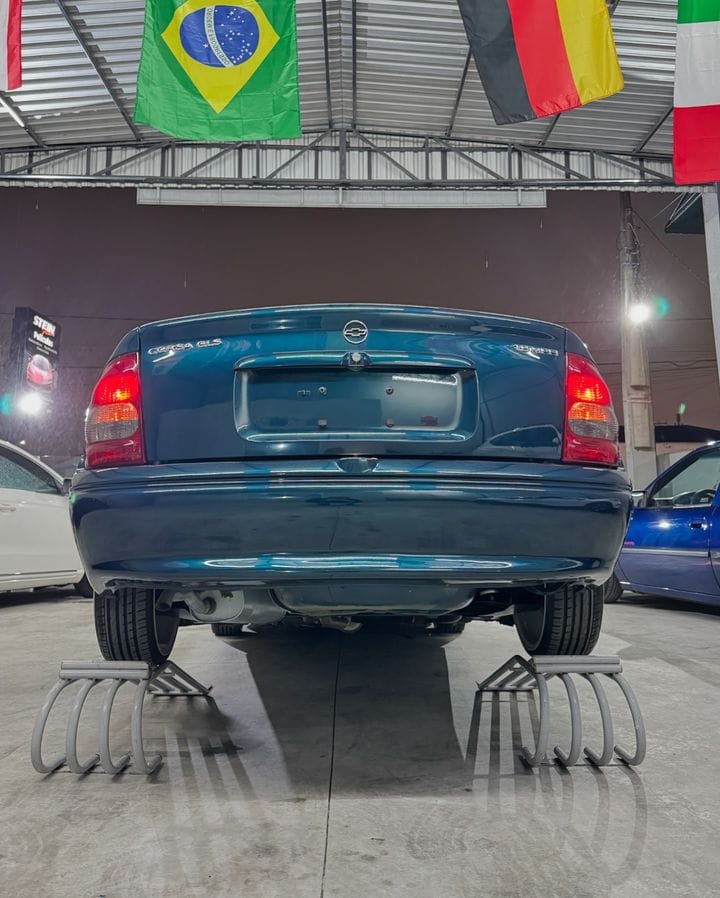 CHEVROLET CORSA SEDAN GLS 1.6 8v 2000