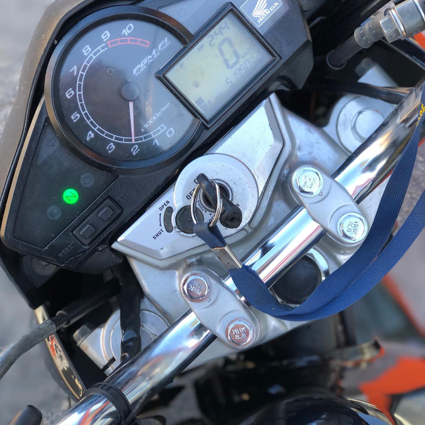HONDA CB 300R 2011